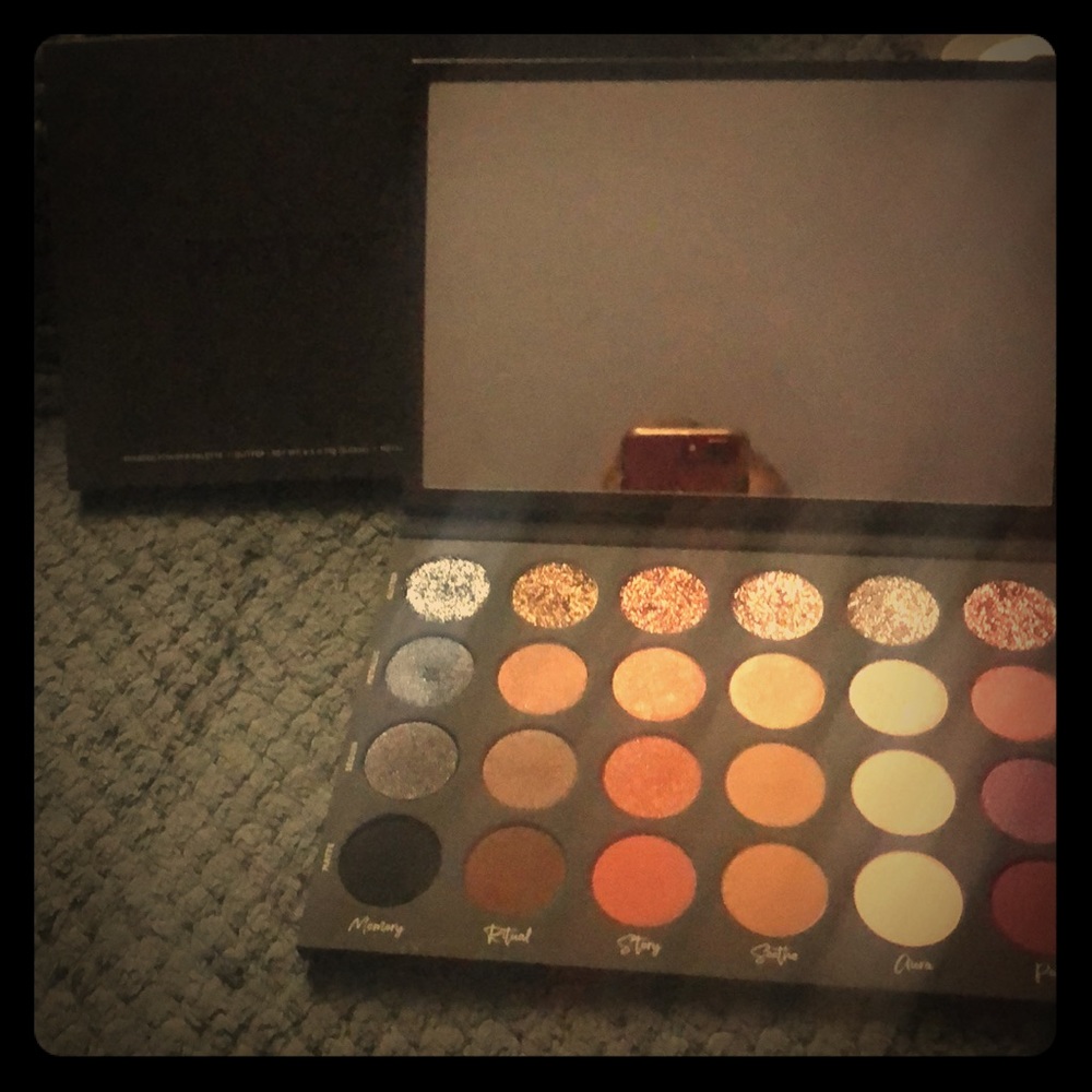 Tati (SOLDOUT) palette